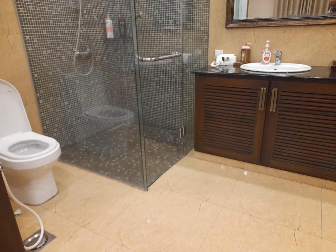 Grand Regent Hotel And Suites Faisalabad Extérieur photo