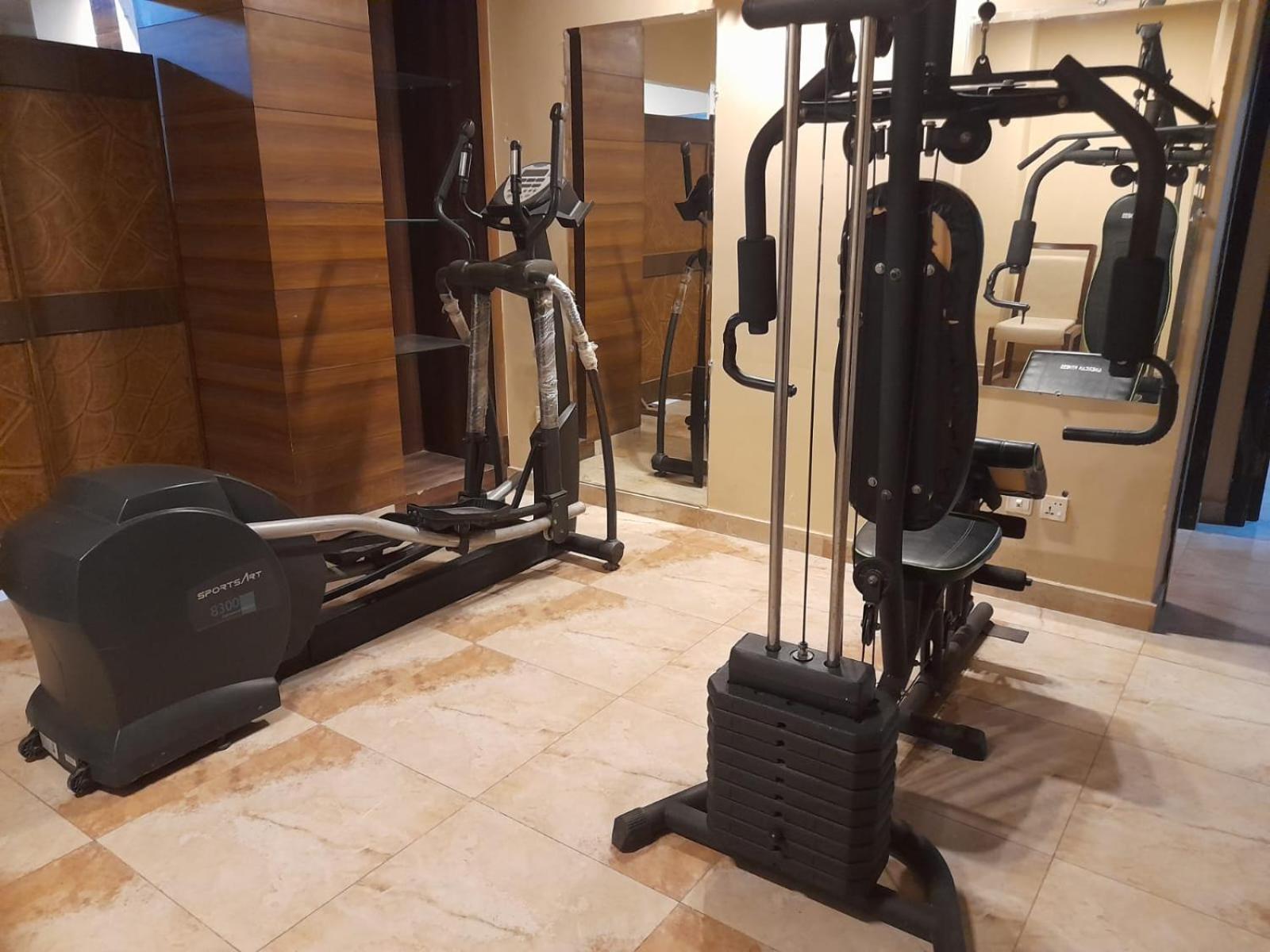 Grand Regent Hotel And Suites Faisalabad Extérieur photo